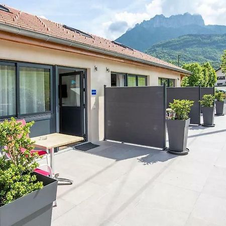 Domaine Des Ecuries - Appartements Meubles A Talloires Exterior photo